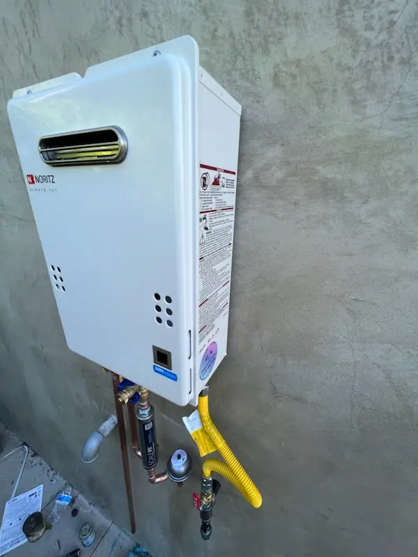 Tankless water heater installation for Lake Forest Park homes